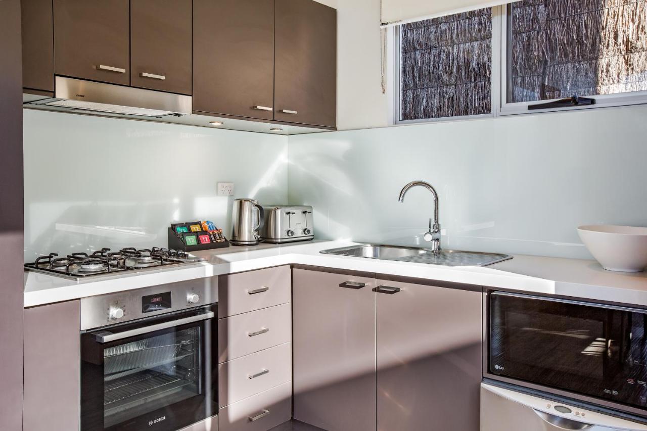 Smiths Beach Resort Yallingup Bagian luar foto A modern kitchen
