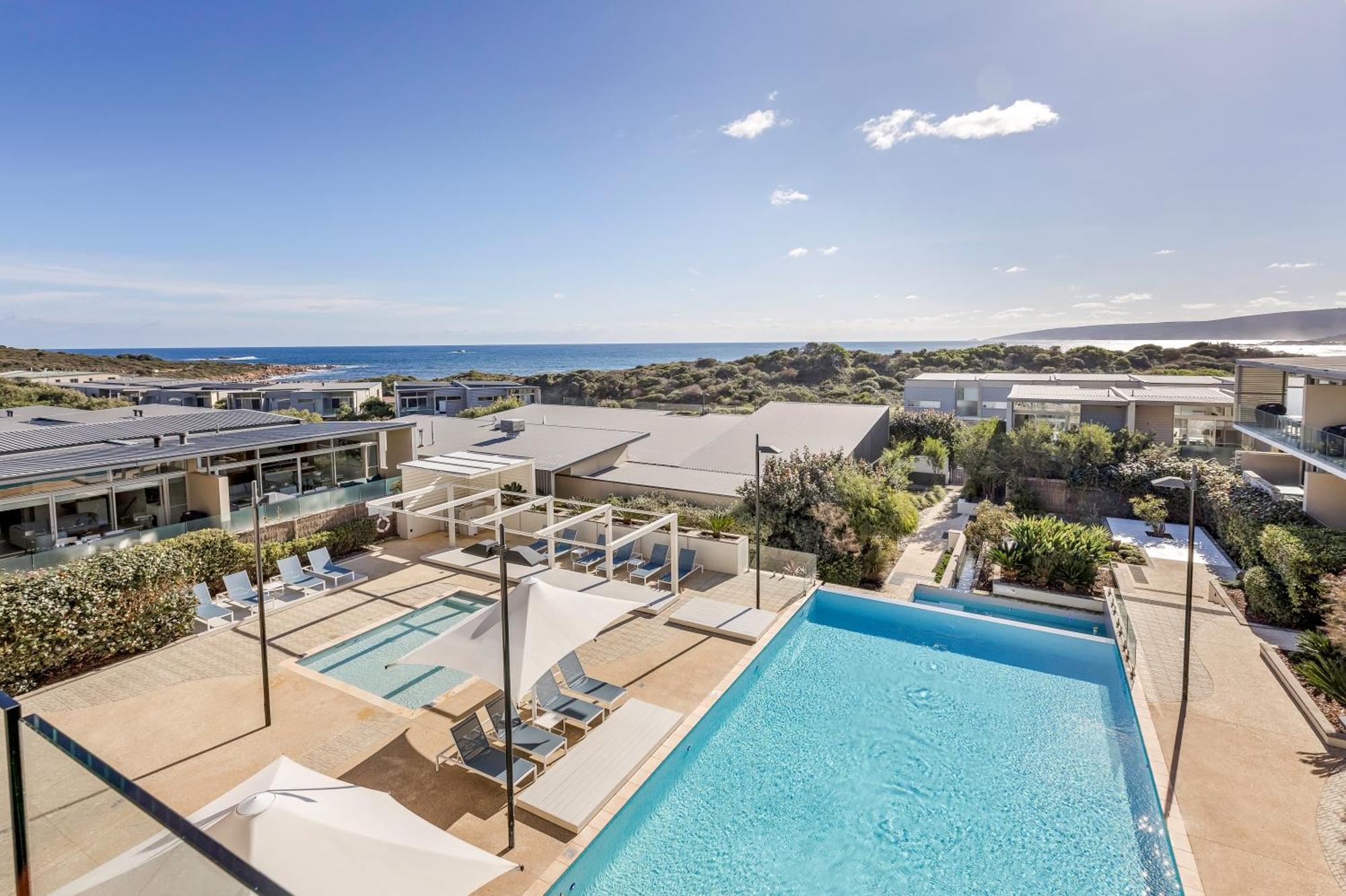 Smiths Beach Resort Yallingup Bagian luar foto The pool at the Bayview Hotel