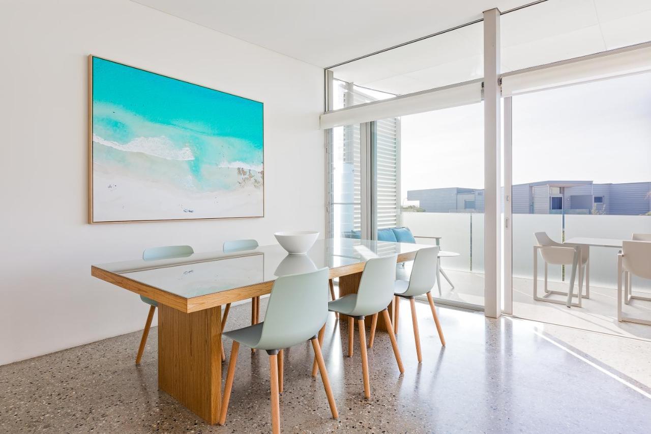 Smiths Beach Resort Yallingup Bagian luar foto A dining room